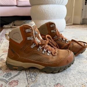 Vasque Women’s Brown Hiking Boots